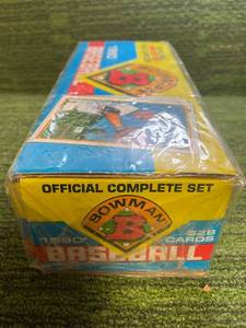 lot 129 image: 1990 Bowman Factory Sealed Baseball Card Set