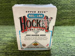 lot 138 image: 1991-92 Upper Deck NHL Hockey Cards High Number Factory Set