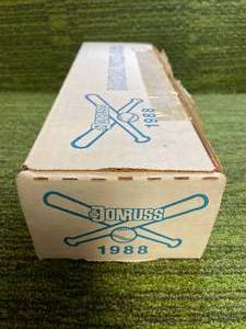 lot 146 image: 1988 Donruss Baseball Card complete set