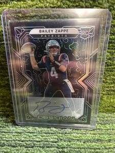 lot 186 image: 2022 Panini Obsidian Rookie Auto Bailey Zappe 199