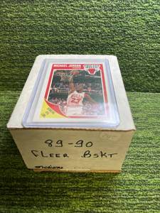 lot 131 image: 1989-90 Fleer Basketball Complete Set