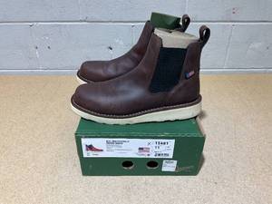 lot 205 image: Danner Bull Run Chelsea Boots - Mens Size 11