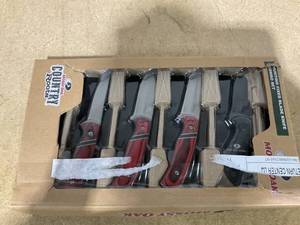 lot 336 image: 7PCS Mossy Oak Fixed Blade Knives Set
