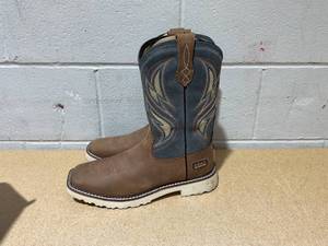 lot 371 image: Ariat Activator VentTEK Work Boot- Size 9