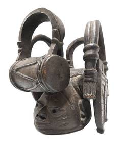 lot 38 image: Impressive Old Carved Yoruba Gelede Helmet Mask