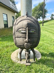 lot 7 image: Unusual Old Senufo Masked Figure