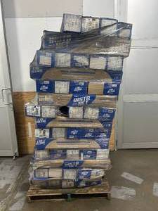 lot 183 image: Large Pallet of Insta Nets