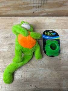 lot 251 image: Dog chew toys lot of 2
