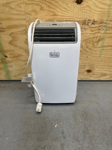 lot 19 image: BLACKDECKER 7500-BTU DOE (14000-BTU ASHRAE) 115-Volt White Portable Air Conditioner
