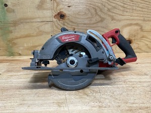 lot 125 image: Milwaukee M18 FUEL 18V Lithium-Ion Cordless 7-14 in. Rear Handle Circular Saw (Tool-Only)