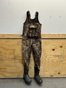 lot 173 image: Cabelas SuperMag Chest Waders for Men - TrueTimber Prairie - 11 Regular