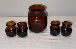 lot 28 image: Vintage English Amber Glass Marmite Jars Set - 16 oz & Four 1 oz Collectibles