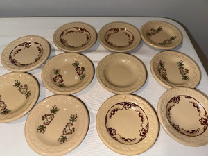 lot 91 image: Set of 11 Vintage Floral Decorative Butter Pats