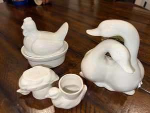 lot 168 image: Charming French White Ceramic Animal Decor Set - Planter, Figurines & Egg Cup