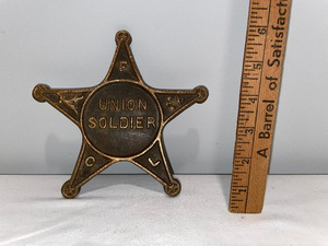 lot 195 image: Vintage Brass Union Soldier Grave Marker Memorial Plaque