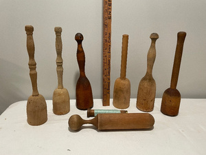 lot 200 image: Lot of 8 Vintage Wooden Textile Tools & Spool