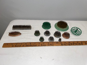 lot 209 image: Lot of 10 Vintage Floral Flower Frogs Assorted Shapes and Sizes