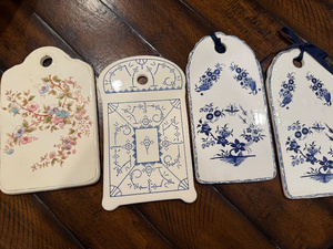 lot 220 image: Set of 4 Decorative Porcelain European Breakfast Boards with Floral Motifs