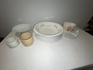 lot 252 image: Antique English Ironstone Kitchenware Collection