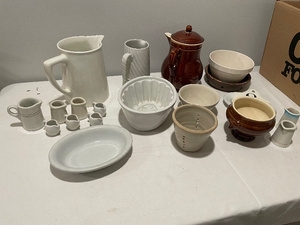 lot 253 image: French and English Ironstone Ceramic and Porcelain Kitchenware Lot with St. Uze and Ridgway Marked Piece