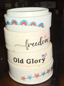 lot 129 image: Set of 4 Antique Ironstone Patriotic Themed Stackable Ceramic pots