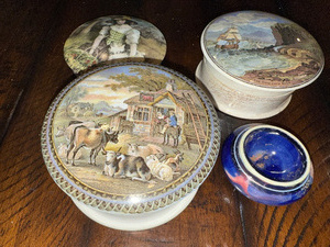 lot 132A image: Collection of Prattware Pots with Lids