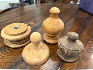 lot 144A image: Vintage Wooden Spools and Decorative Finials Lot