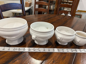 lot 239 image: Set of 4 White Vintage Ceramic French Lions Head Bowls with Varying Sizes