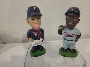 lot 4 image: Minnesota Twins Mientkiewicz and Oliva Bobblehead Figures