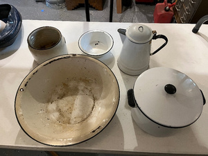 lot 70 image: Vintage Enamelware Collection Coffee Pot, Bowl, and More