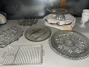 lot 125 image: Vintage Glass Serving Dishes Lot Cake Stand, Plates & Tray