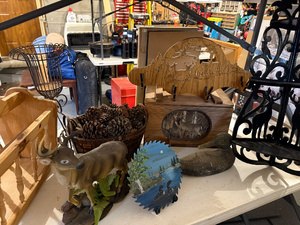 lot 141 image: Rustic Decor Lot Deer Figurine, Painted Saw Blade, Pinecones & More
