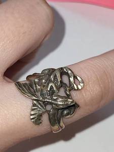 lot 39R image: Sterling Silver Dragon Motif Ring 7.63 Grams Size 7.5