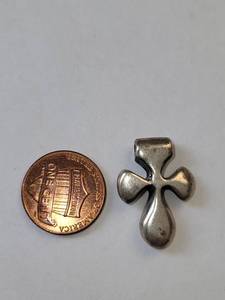 lot 48R image: Sterling Silver Cross Pendant 7.20 Grams