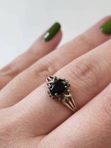 lot 56R image: Sterling Silver Dark Blue Sapphire Ring Size 7.75, 2.14g
