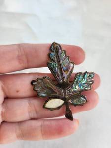 lot 90R image: Sterling Silver Leaf Brooch with Abalone Inlay, 6.06g, Missing Shell