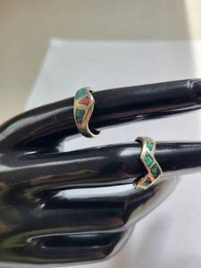 lot 125R image: Pair of Mexican Silver .800 Rings with Inlay, Sizes 6 and 5.25, 4.76g
