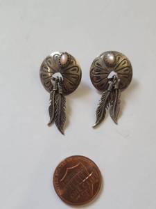 lot 153R image: Mexican .800 Silver Earrings with Mother of Pearl Inlay
