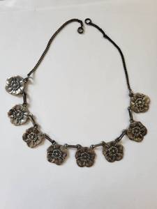 lot 167R image: Sterling Silver Floral Necklace 14.5 Inch, 25 Grams