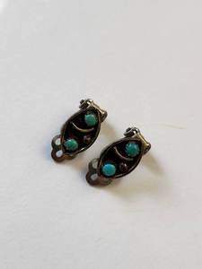 lot 169R image: Sterling Silver Turquoise Clip-On Earrings 2.25 Grams