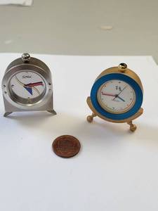 lot 180R image: Set of 2 Miniature Desktop Clocks Sonik and Accretech Designs