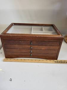 lot 197R image: Wooden Jewelry Box with Glass Lid and 3 Drawers