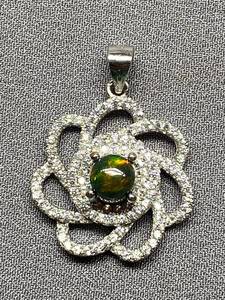 lot 6B image: Sterling Silver 925 Pendant with Gemstone Centerpiece