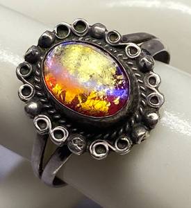 lot 23B image: Sterling Silver 925 Ring with Iridescent Stone, Size 7.5