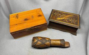 lot 33B image: Lot of Carved Wooden Boxes and Decorative Pipe
