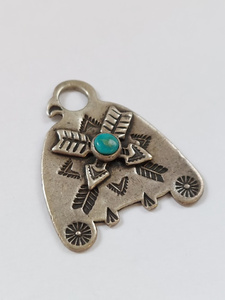 lot 29R image: Sterling Silver Pendant with Turquoise Accent