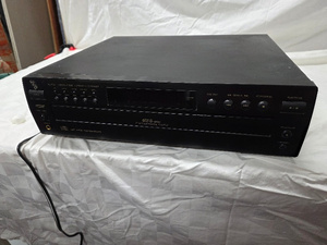 lot 4T image: JVC XL-F154 5-Disc CD Changer with P-E-M D.D. Converter