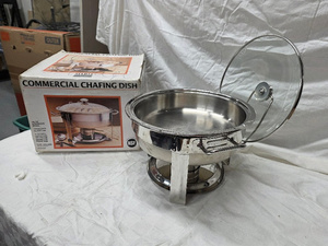 lot 9T image: Commercial Stainless Steel Chafing Dish with Lid - NSF Certified