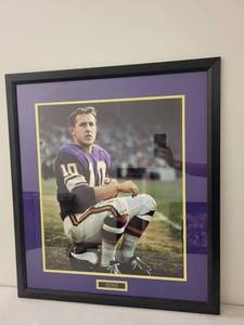 lot 16SN image: Framed Fran Tarkenton Hall of Fame 86 Minnesota Vikings Photo 32x28