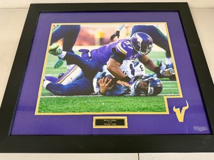 lot 17S image: Framed Everson Griffen Minnesota Vikings Memorabilia Photo 24x29